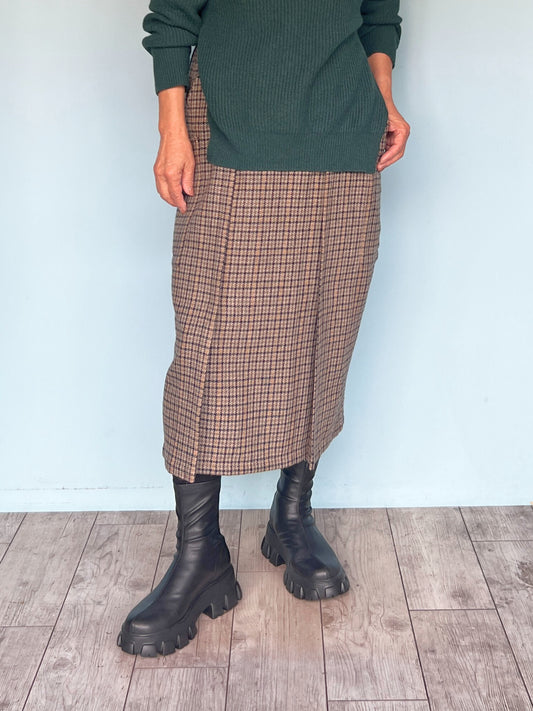 チェックスカート