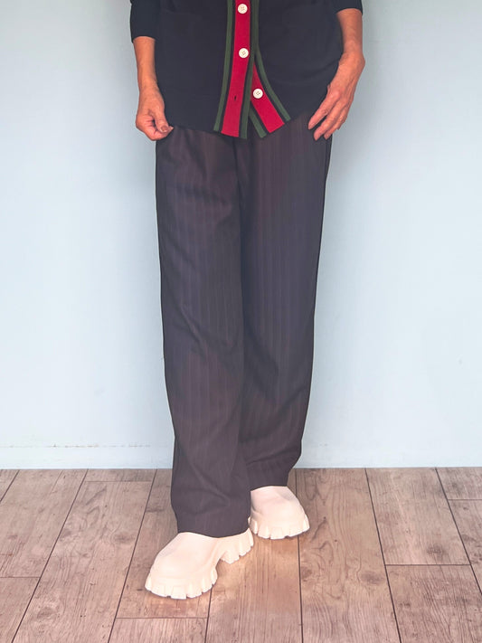 ピンストライプパンツ